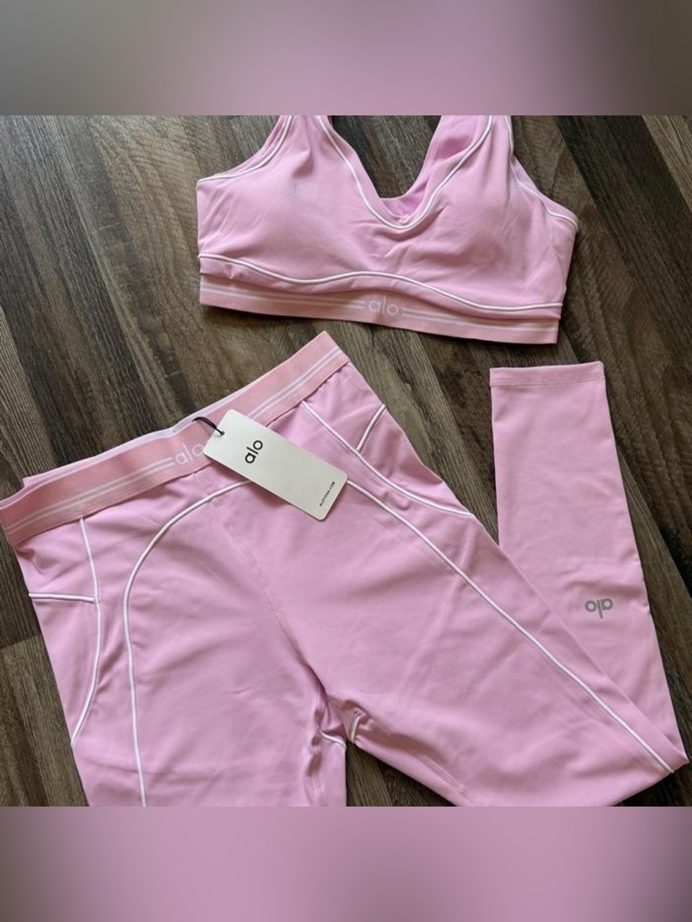 ALO Yoga Pink heart throb  Sports Bra and Leggings Set